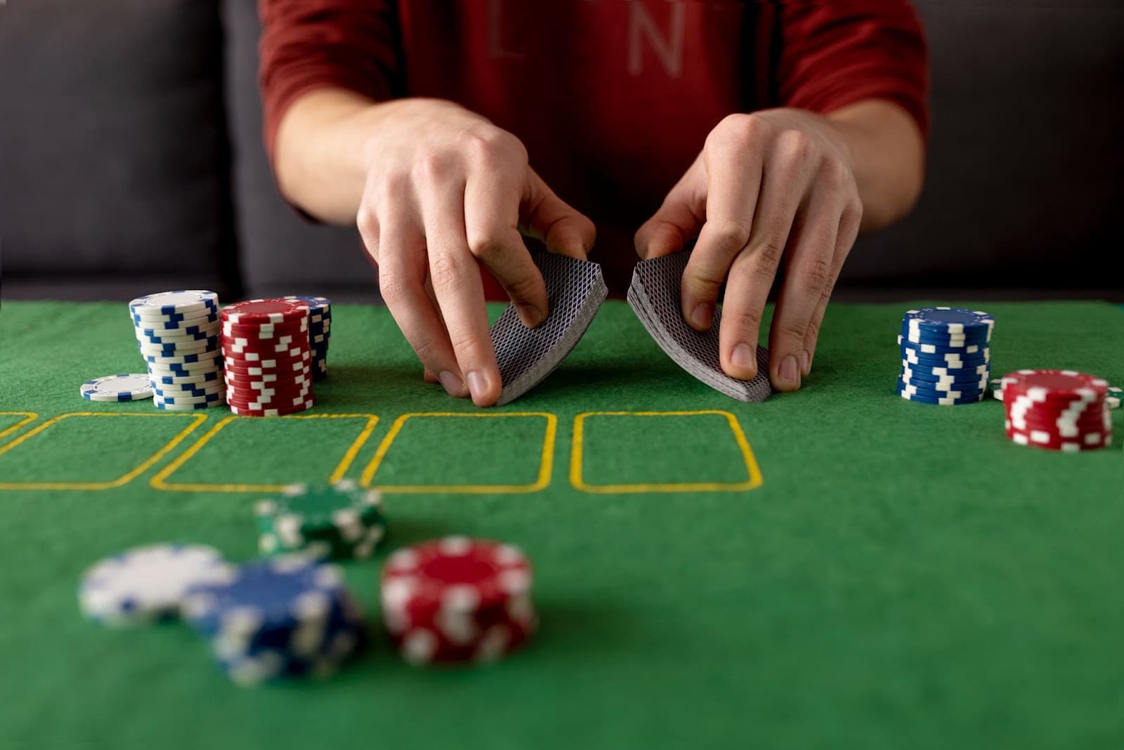 Mga Uri ng Kamay sa 3 Card Poker